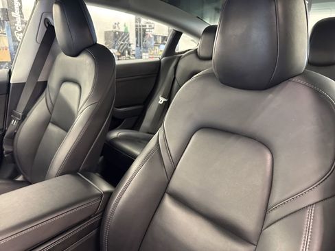 Used 2022 Tesla Model 3 Performance image 13