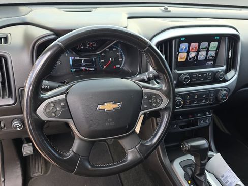 Used 2018 Chevrolet Colorado LT w/ LT Convenience Package AWD/4WD image 11