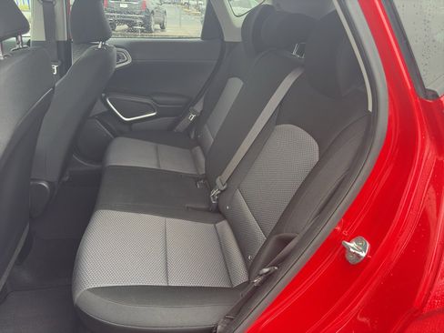 Used 2023 Kia Soul LX image 11