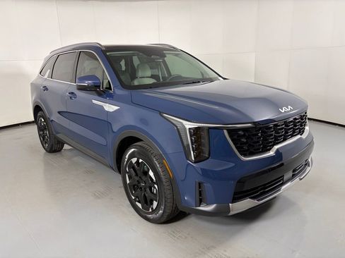 New 2026 Kia Sorento S w/ S Panoramic Sunroof Package image 2