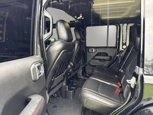 Used 2021 Jeep Wrangler Unlimited Rubicon AWD/4WD image 23