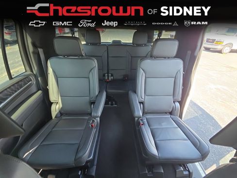 Used 2023 GMC Yukon XL Denali w/ Advanced Technology Package AWD/4WD image 35