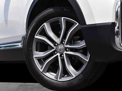Used 2021 Honda CR-V Touring image 3