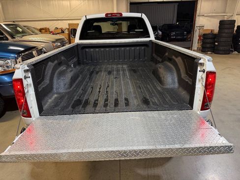 Used 2005 Dodge Ram 3500 Truck SLT image 19