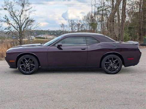 Used 2020 Dodge Challenger SXT w/ Blacktop Package image 8