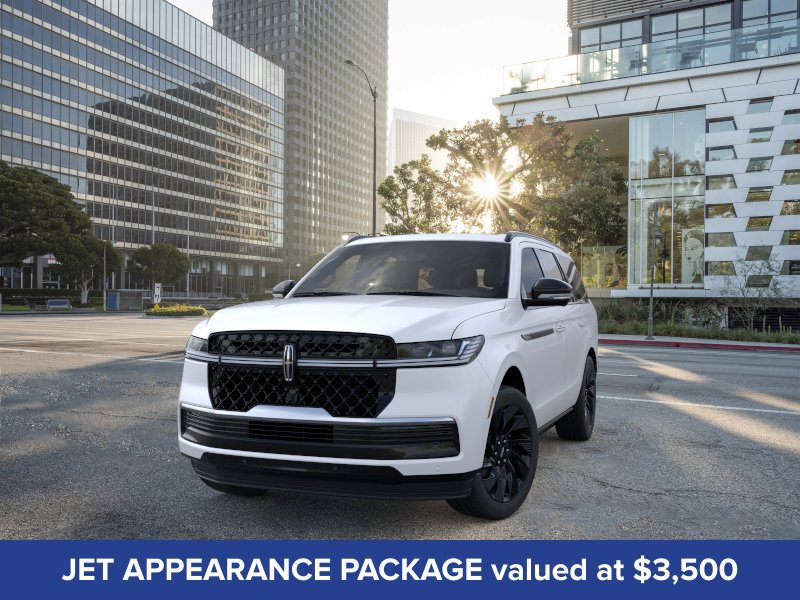 New 2025 Lincoln Navigator Reserve w/ Jet Appearance Package AWD/4WD image 2
