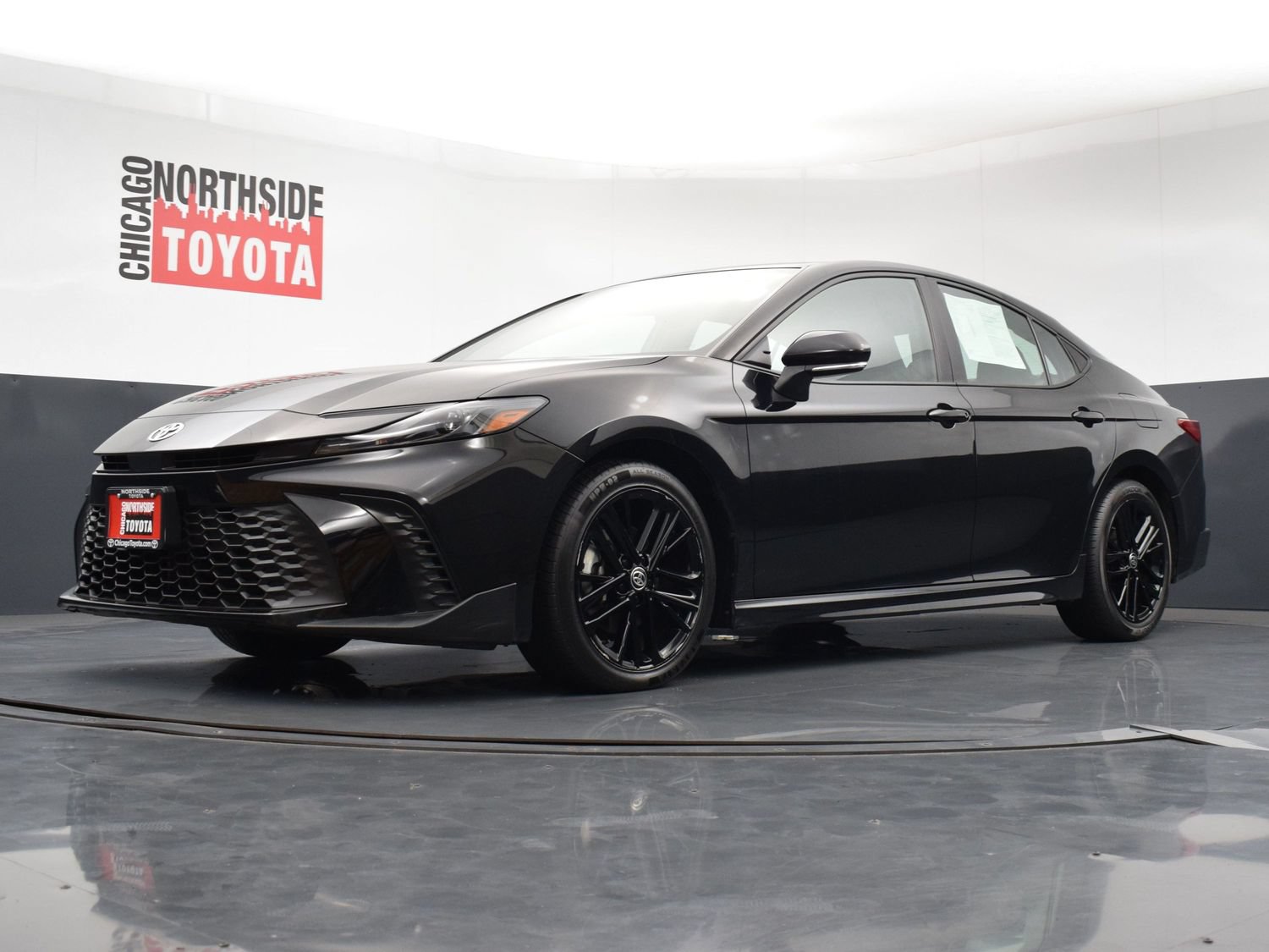 Used 2025 Toyota Camry SE FWD image 31