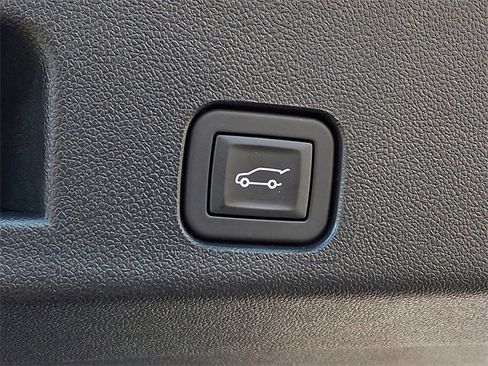 Certified 2025 GMC Acadia Elevation image 28