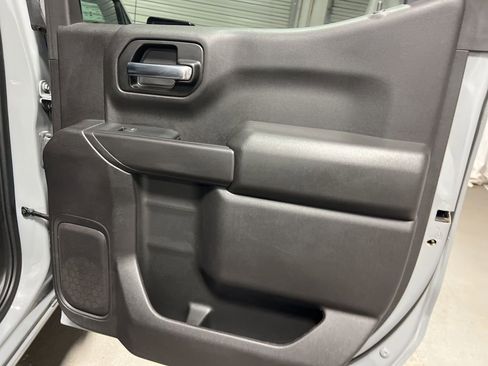 Used 2024 Chevrolet Silverado 1500 Custom image 12