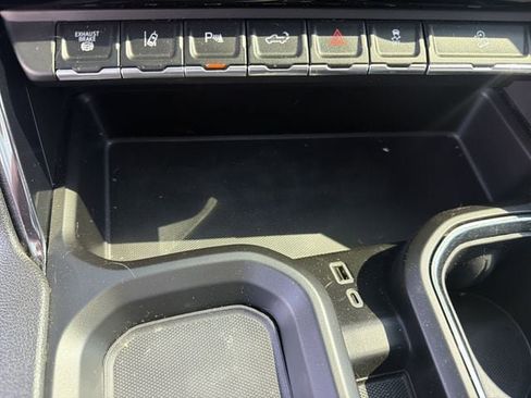 Used 2024 GMC Sierra 2500 AT4 w/ AT4 Preferred Package AWD/4WD image 34