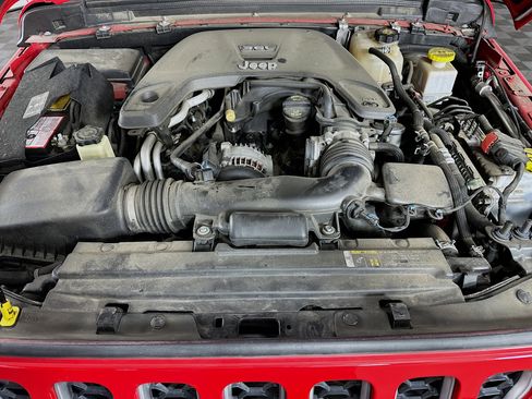 Used 2020 Jeep Gladiator Overland image 34