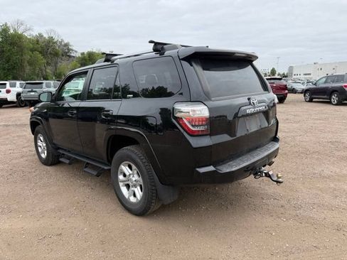 Used 2019 Toyota 4Runner SR5 AWD/4WD image 3