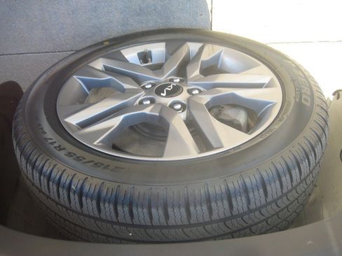 Used 2022 Kia Seltos LX image 10