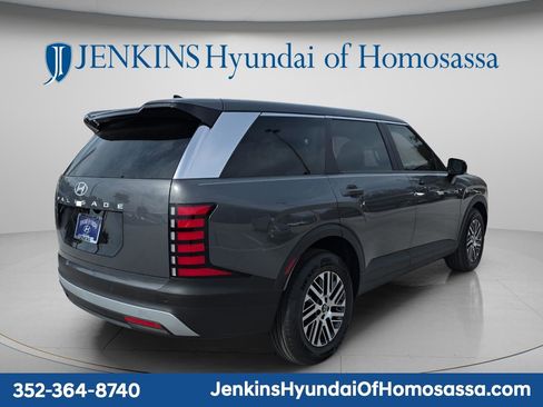 New 2026 Hyundai Palisade SE FWD image 2