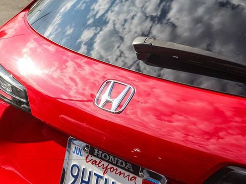 Used 2024 Honda HR-V Sport image 11