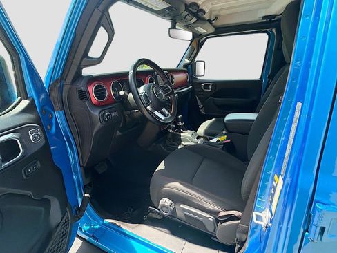 Used 2022 Jeep Wrangler Unlimited Rubicon w/ Dual Top Group AWD/4WD image 26