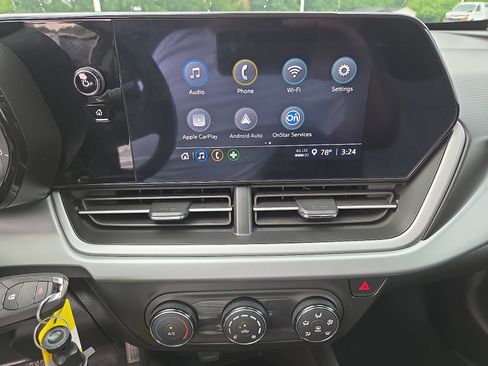 Used 2025 Chevrolet Trax LS FWD image 25