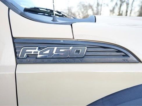 Used 2013 Ford F450 XL w/ Snow Plow Prep Pkg image 26