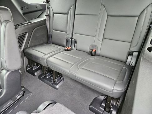 Used 2025 GMC Yukon Denali AWD/4WD image 35