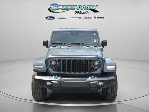 Used 2024 Jeep Wrangler Unlimited w/ Convenience Group AWD/4WD image 2