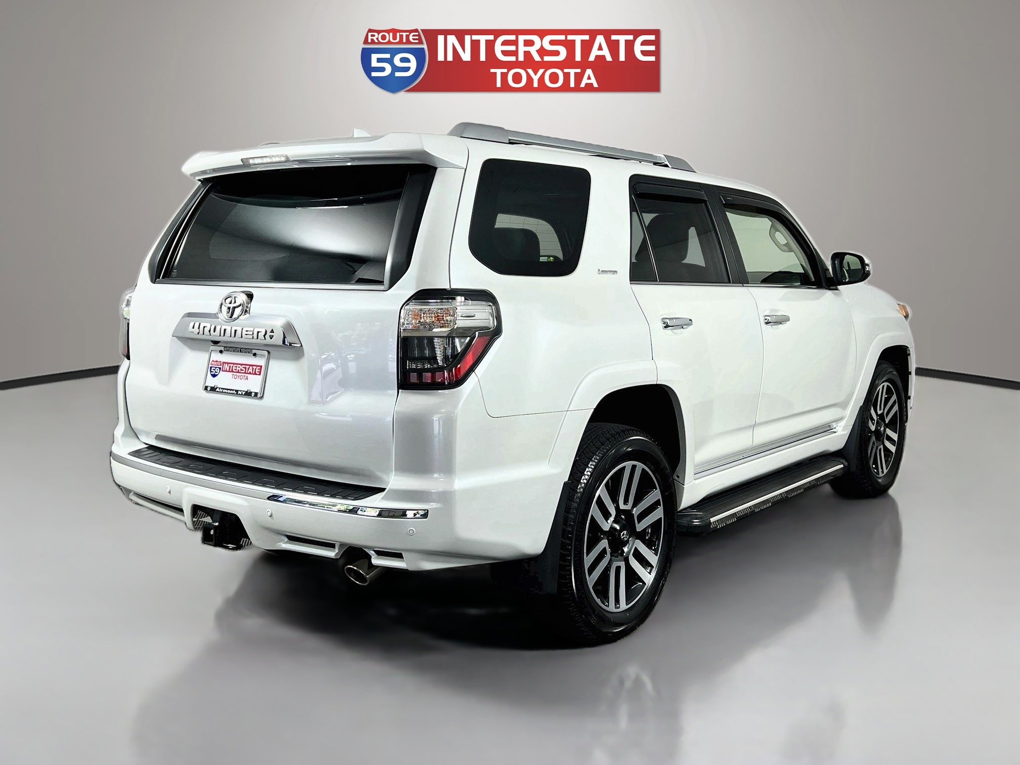 Used 2024 Toyota 4Runner Limited AWD/4WD image 7