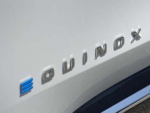 New 2025 Chevrolet Equinox EV LT image 31