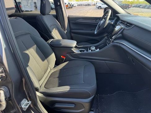 Certified 2024 Jeep Grand Cherokee L Laredo w/ Luxury Tech Group I AWD/4WD image 14