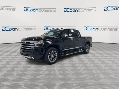 Used 2023 Chevrolet Silverado 1500 High Country w/ Technology Package AWD/4WD image 4