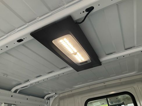 Used 2025 RAM ProMaster 1500 w/ Convenience Group FWD image 32