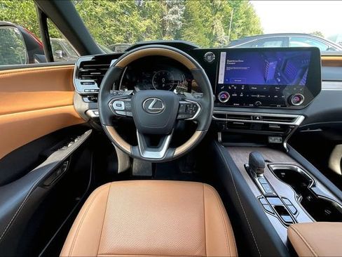 Used 2024 Lexus RX 350 Premium w/ Accessory Package (Z1) AWD/4WD image 8