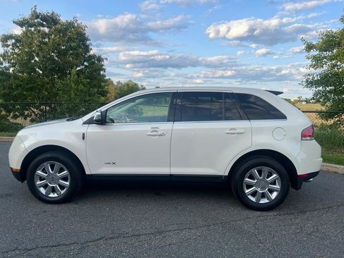 Used 2008 Lincoln MKX AWD image 4