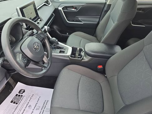 Used 2025 Toyota RAV4 XLE image 17