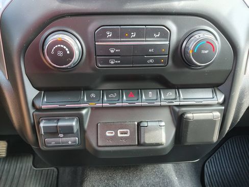 Used 2021 Chevrolet Silverado 1500 Custom AWD/4WD image 5