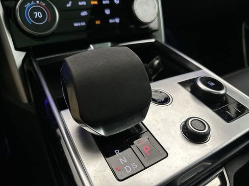 Used 2023 Land Rover Range Rover SE image 16