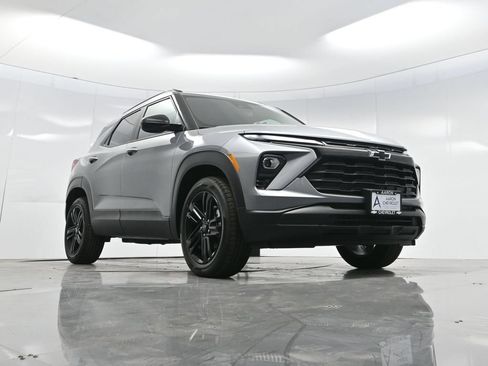 New 2026 Chevrolet TrailBlazer LT w/ Midnight Edition FWD image 66