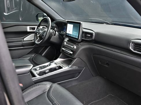 Used 2020 Ford Explorer ST w/ Premium Technology Package image 14