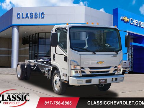 New 2025 Chevrolet Low Cab Forward image 1