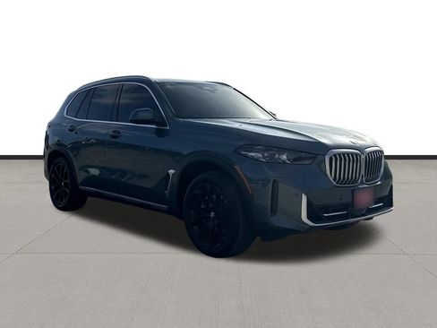 Used 2024 BMW X5 sDrive40i w/ Parking Assistance Package RWD image 3