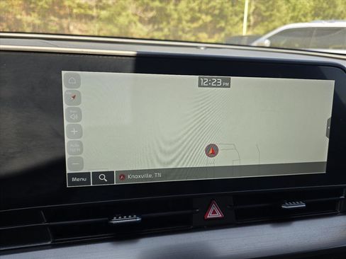 Used 2025 Kia Sportage EX image 18