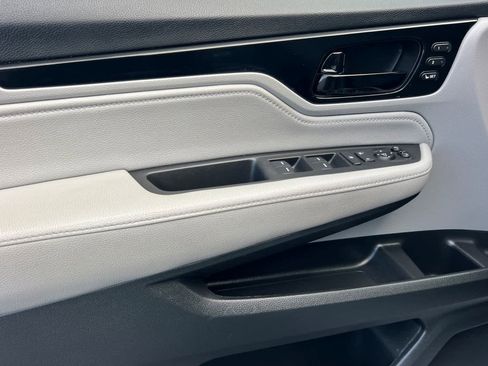 Used 2022 Honda Odyssey Elite image 12