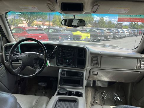 Used 2005 Chevrolet Silverado 2500 LT w/ Heavy-Duty Power Package AWD/4WD image 24
