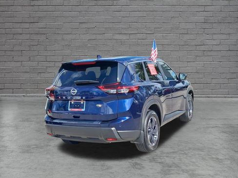 Used 2026 Nissan Rogue SV FWD image 11