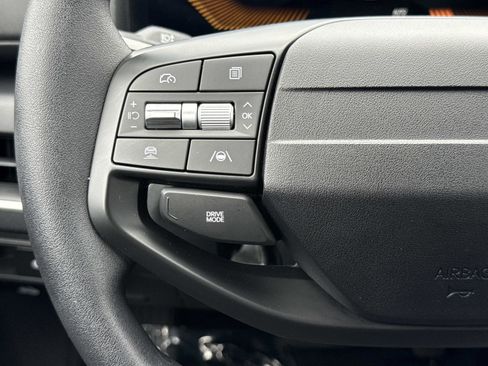 Used 2025 Kia K4 LXS image 8