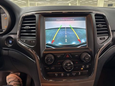 Used 2016 Jeep Grand Cherokee Limited w/ Luxury Group II image 21