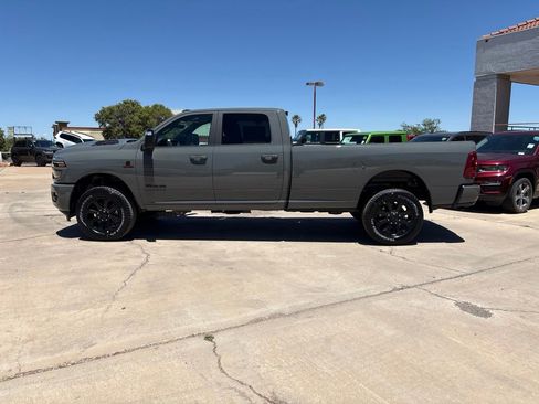 New 2026 RAM 2500 Laramie AWD/4WD image 8