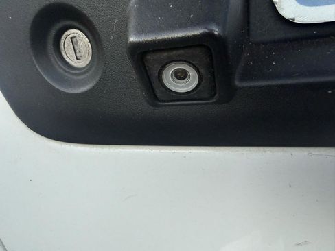 Used 2013 Chevrolet Express 2500 RWD image 19
