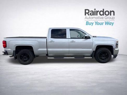Used 2018 Chevrolet Silverado 1500 LT w/ All Star Edition image 9