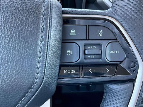 Used 2024 Toyota Tundra Limited AWD/4WD image 22