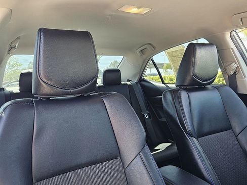 Used 2018 Toyota Corolla SE w/ Protection Package FWD image 19
