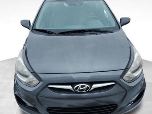 Used 2012 Hyundai Accent GLS image 2